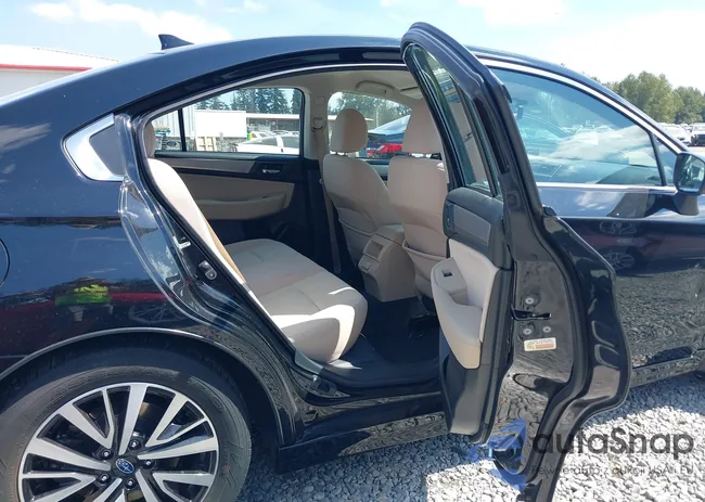 4S3BNAF68K3040923: 42997948