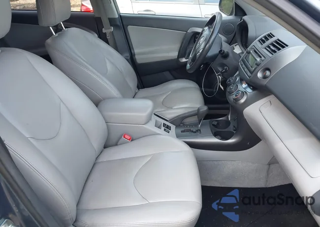 2T3BF4DV2CW220132: 42998233