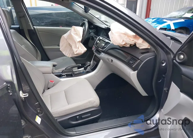 1HGCR3F89DA047191: 42998306