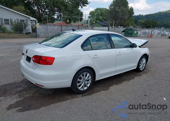 3VWDX7AJXBM396528: 42999620