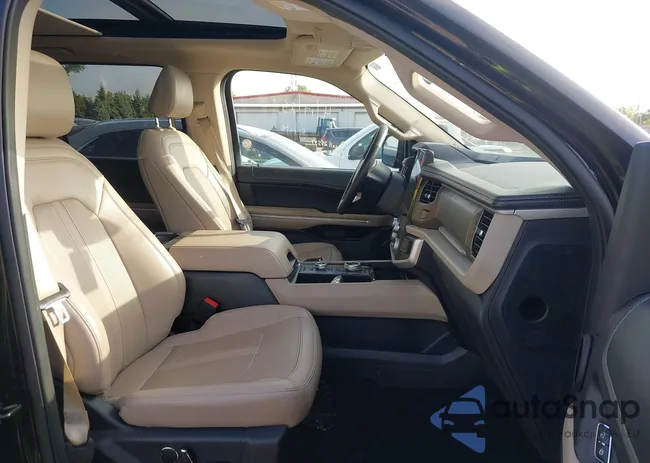 1FMJK2A80PEA41008: 42999757