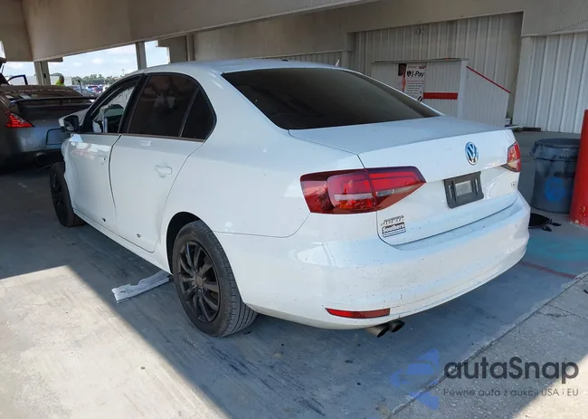 3VW2B7AJ9HM326033: 42999884