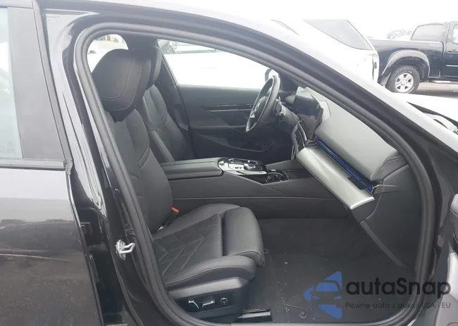 WBA43FJ00RCT07512: 43001359