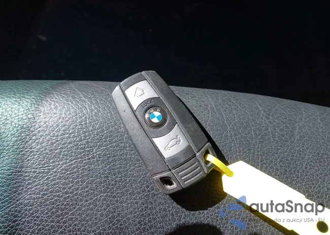 WBAKF5C54CE656685: 43001819