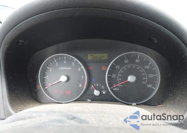 KMHCM36C08U105187: 43001821