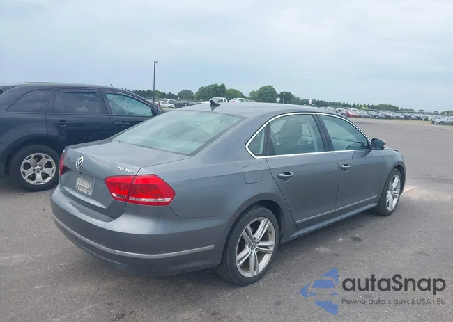 1VWCN7A33EC011836: 43002063