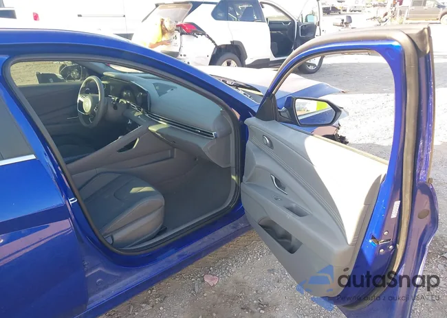 KMHLS4DGXRU761707: 43002298