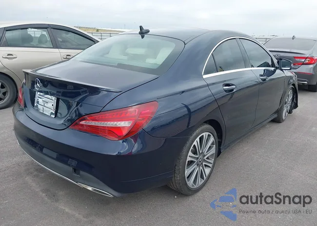 WDDSJ4EB4JN637135: 43003576