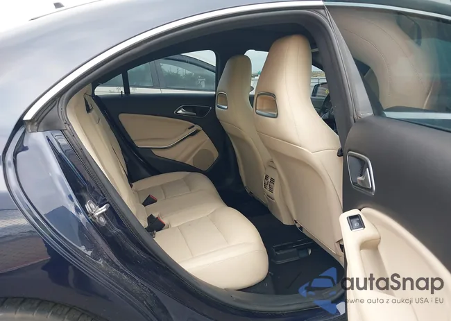 WDDSJ4EB4JN637135: 43003576