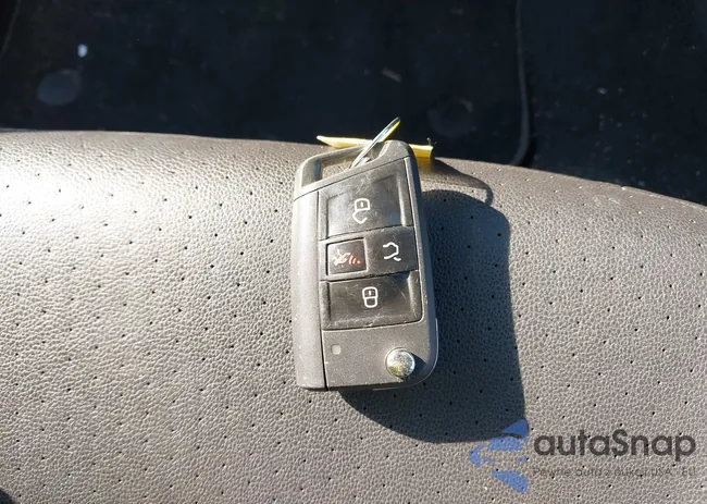 3VW917AU6FM094841: 43003691