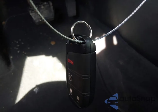 3C4NJDCN6RT169683: 43003711