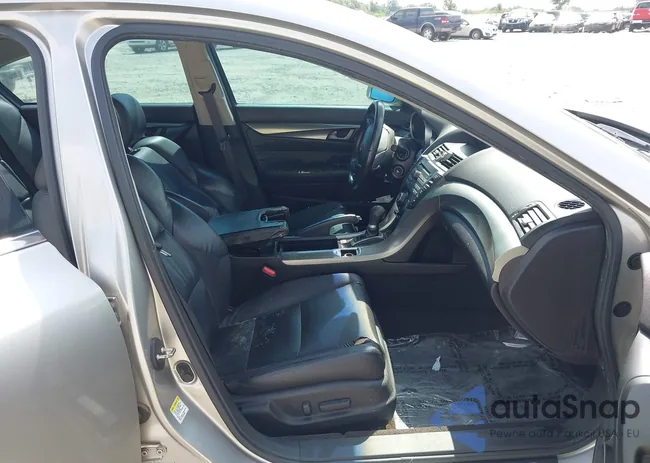 19UUA862X9A002028: 43003717