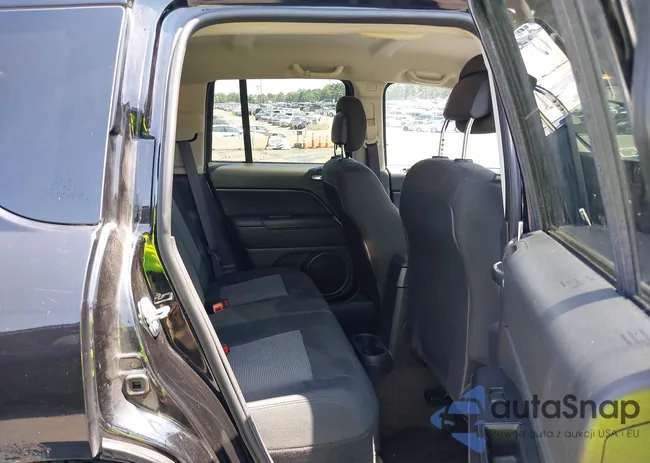 1C4NJDBB7GD780624: 43003745