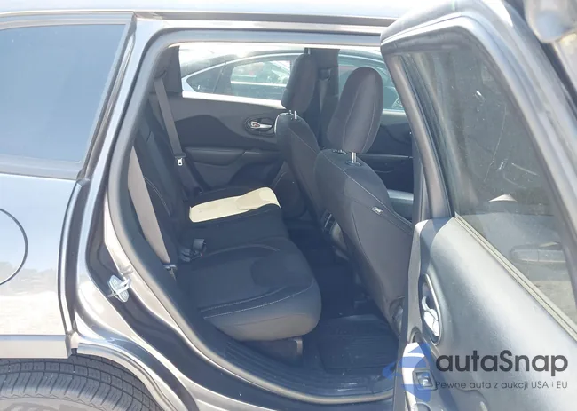 1C4PJLCSXGW100401: 43003107