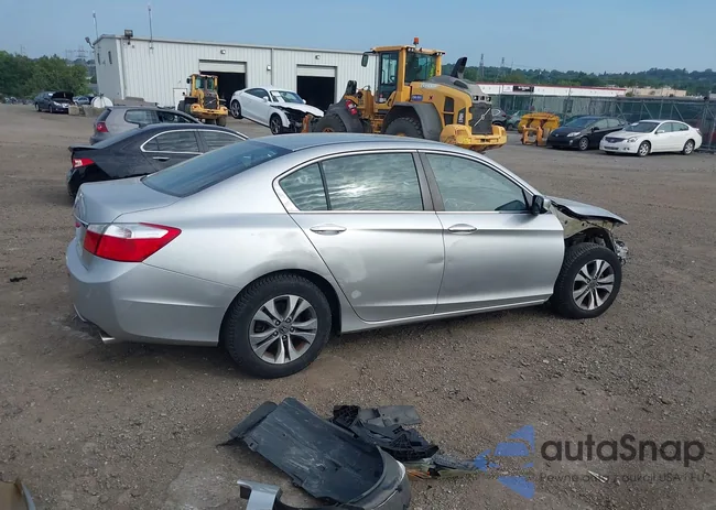 1HGCR2F30FA118022: 43004315