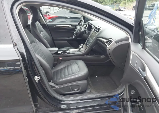 3FA6P0LU3GR351778: 43004484