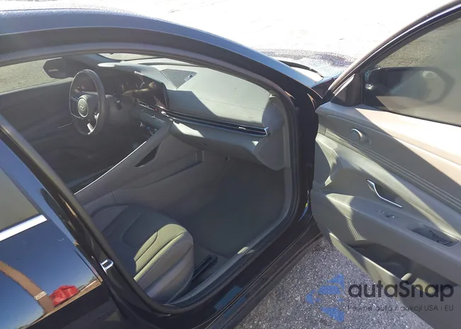 KMHLS4DG6RU796860: 43004675