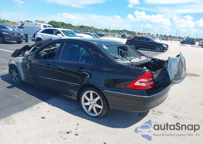 WDBRF40J74A550493: 43004832