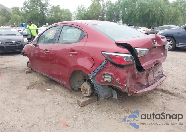 3MYDLBZV6GY126853: 43004101