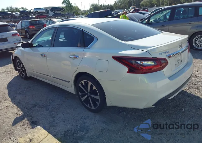 1N4AL3AP0JC122839: 43005542