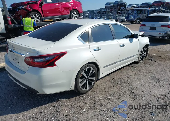 1N4AL3AP0JC122839: 43005542