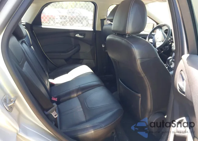 1FADP3K26EL193053: 43005602