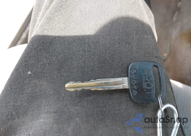 2T1BR12E21C386764: 43005647