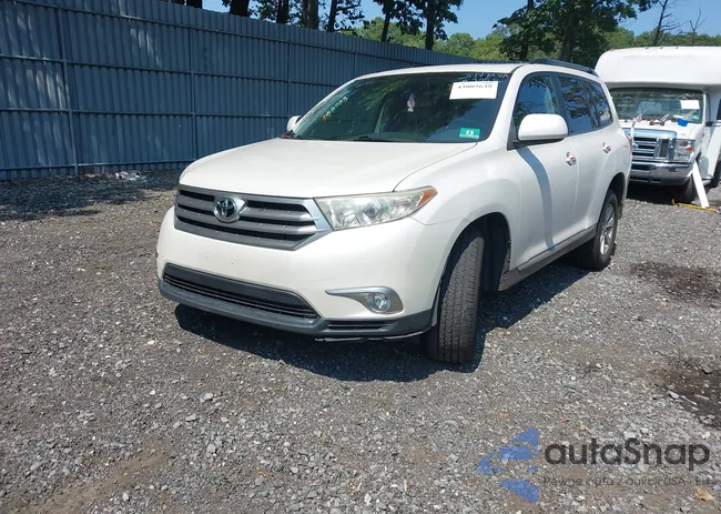 5TDBK3EH8DS197330: 43005648