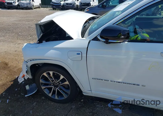 1C4RJYD68P8863609: 43006484