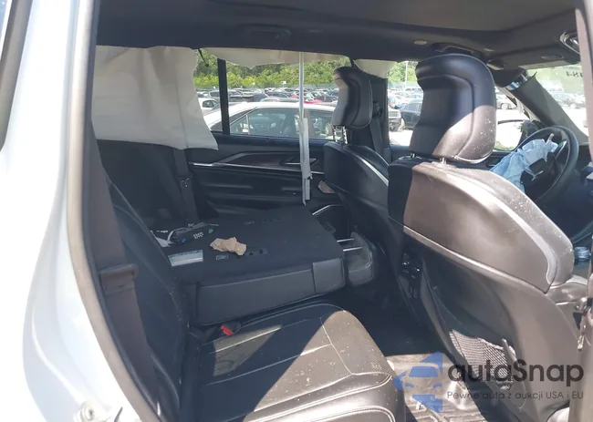 1C4RJYD68P8863609: 43006484