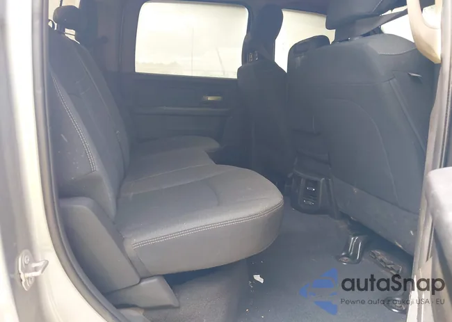 3C6UR5CJ2KG664573: 43006558