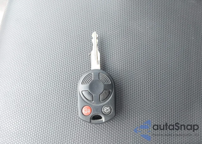 1FMCU9EG6BKB64447: 43006578