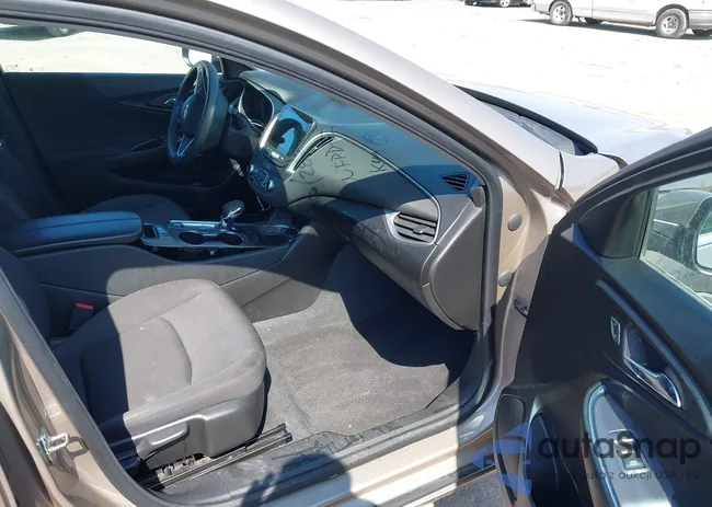 1G1ZD5ST2NF135087: 43006688