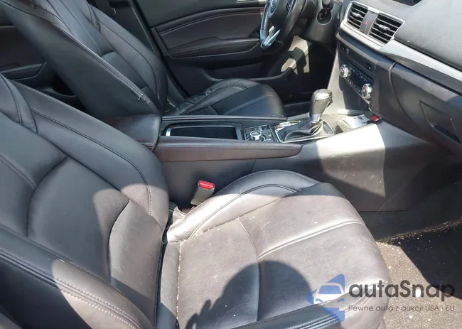 3MZBN1V74HM110674: 43005985