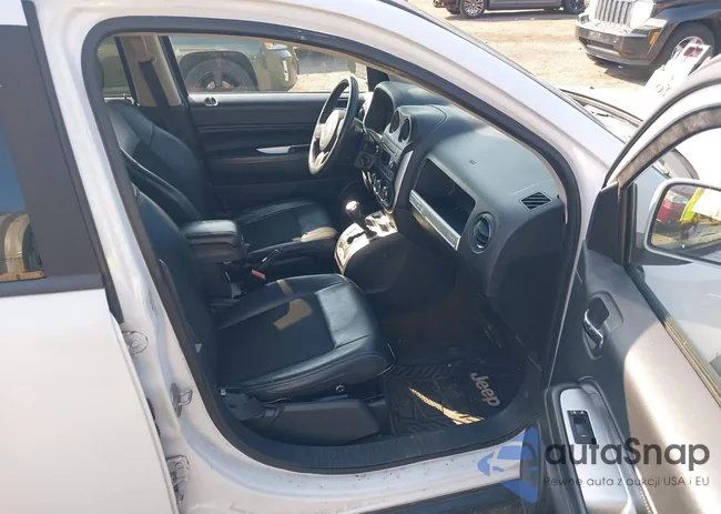 1C4NJDEB3ED898467: 43006030