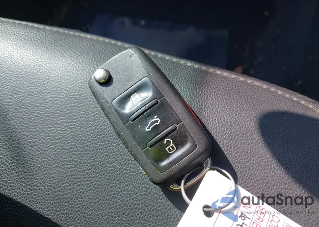 3VWJX7AT8CM643437: 43006283