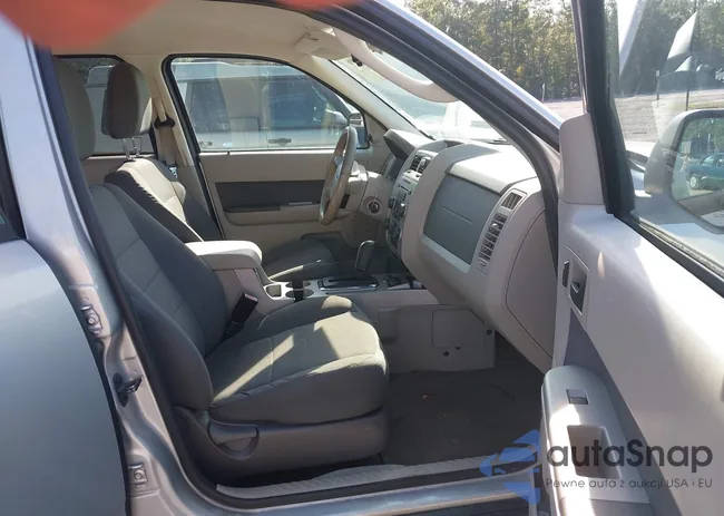 1FMCU49349KD00174: 43007396