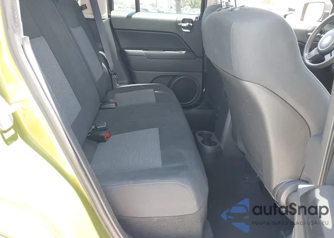 1C4NJPBB8CD557049: 43007422