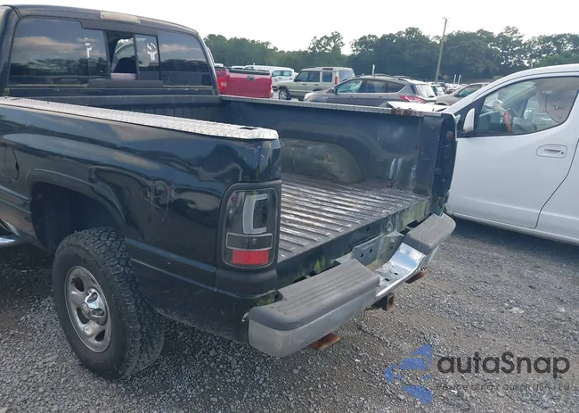 1B7HF13Z8XJ650068: 43007449