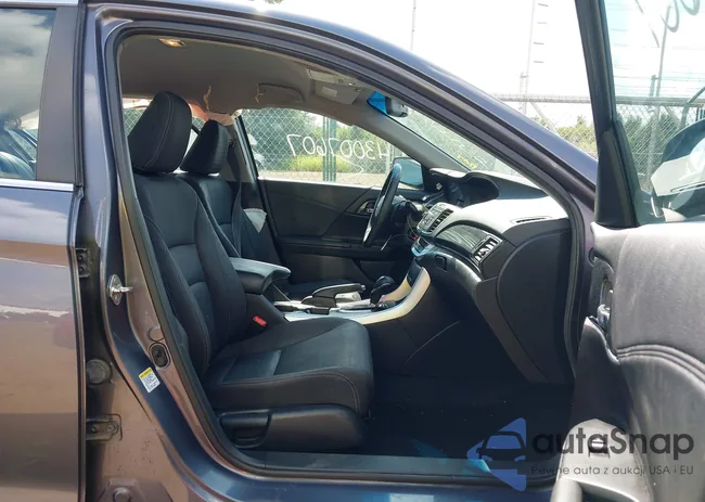 1HGCR2F53DA224544: 43007607