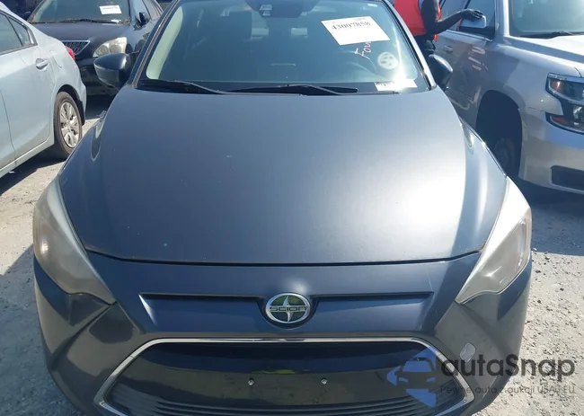 3MYDLBZV8GY108614: 43007858