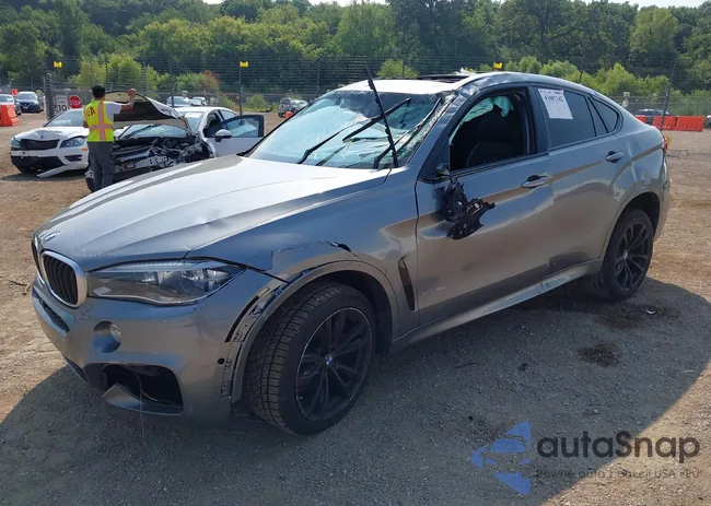 5UXKU2C57J0X49118: 43007142