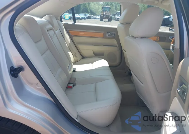 3LNHM28T89R626289: 43007213