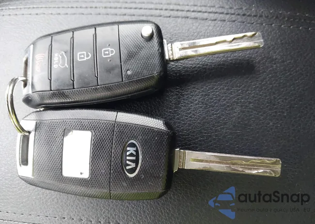 KNDPBCAC6G7812357: 43008295