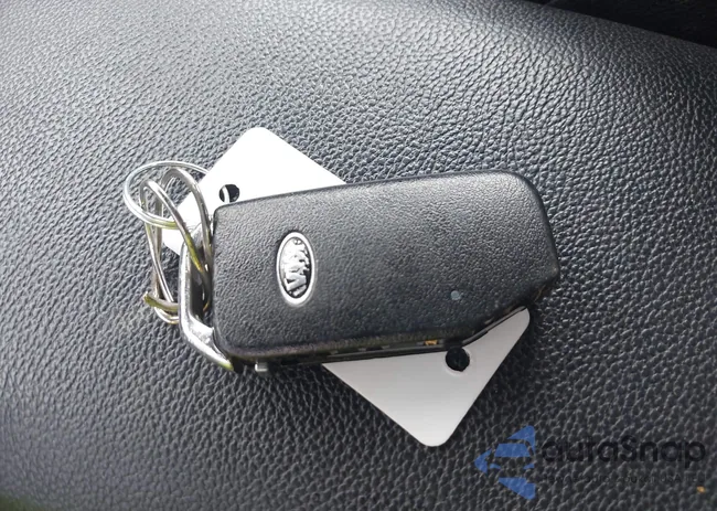 3KPF34AD4ME288838: 43008328