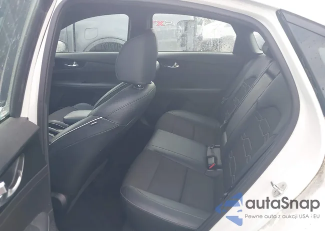 3KPF34AD4ME288838: 43008328