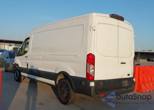 1FTYR2CM9JKA71657: 43008343