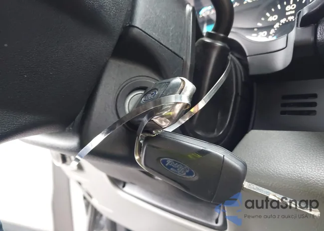 1FTMF1C5XKKD92215: 43008078