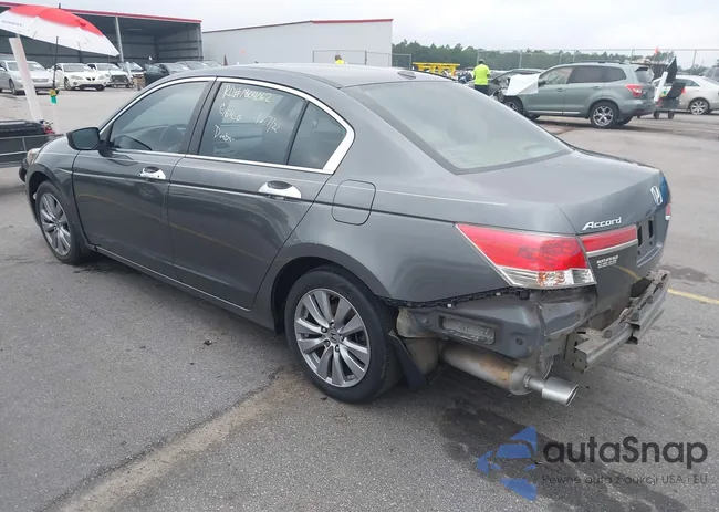 1HGCP3F88BA018820: 43009299