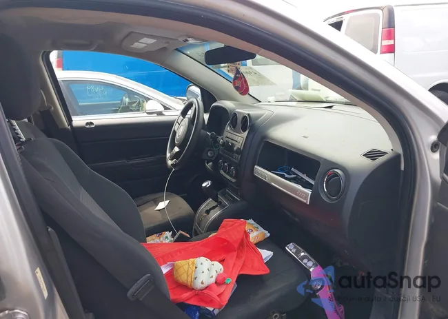 1C4NJCBA4ED545340: 43009404